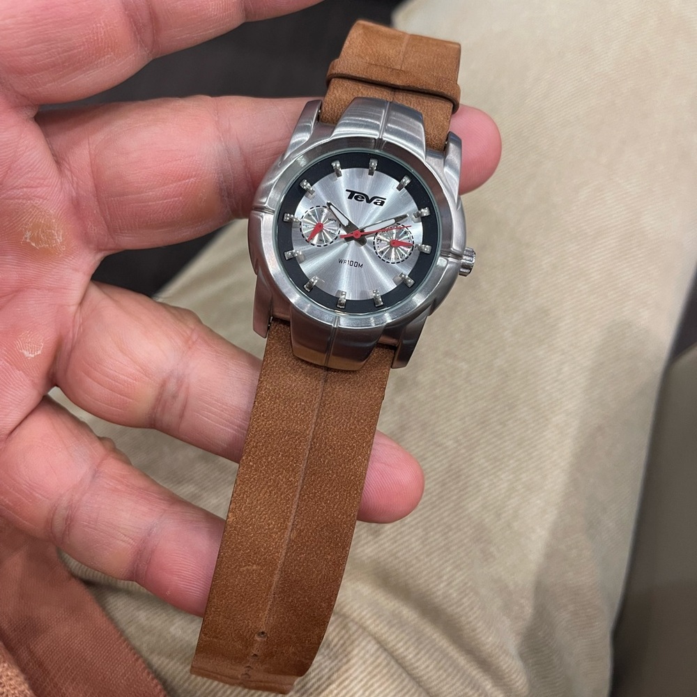 Teva Watch - Picture 5 of 7